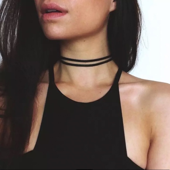 Jewelry - ⚜️𝟯𝟬%𝗢𝗙𝗙 𝗯𝘂𝗻𝗱𝗹𝗲𝘀 𝟯+⚜️ NEW 2 Layered Black Simple Choker